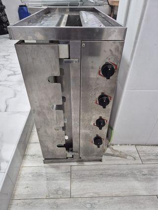 Asador de pollos pequeño CASTERVAL MCM