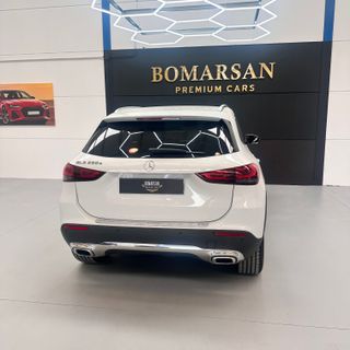 Mercedes-Benz GLA 2022 250e