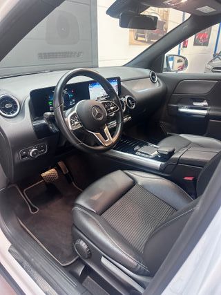 Mercedes-Benz GLA 2022 250e