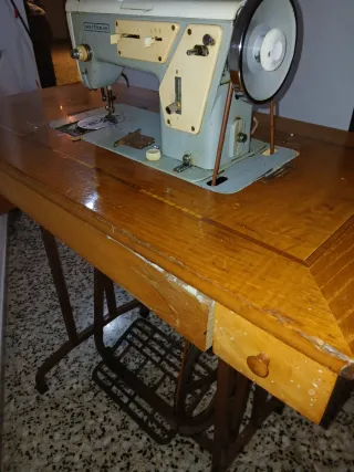 Máquina de coser Wertheim