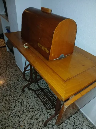 Máquina de coser Wertheim