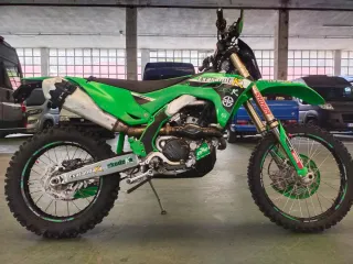 CAMBIO.Kawasaki KX Enduro 250cc 2025