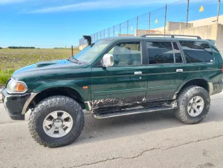 Mitsubishi Montero 1999