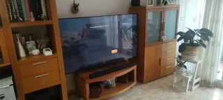 Mueble de salón madera y cristal