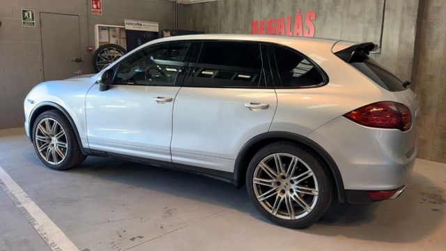Porsche Cayenne 2011
