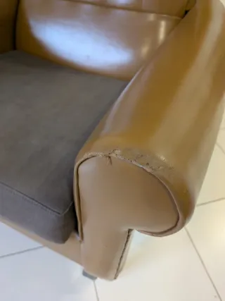 Butaca vintage restaurada de piel sintética