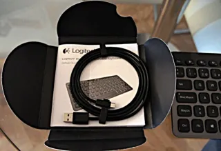 Teclado Logitech K810 Inalámbrico Recargable