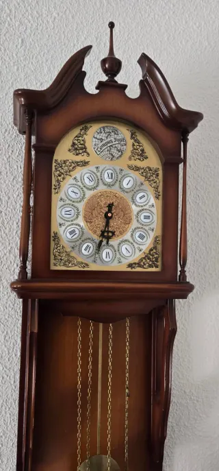 Reloj de pared Sars funcionando