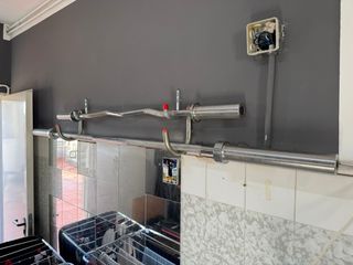 Rack de poleas artesano con pesas y barras