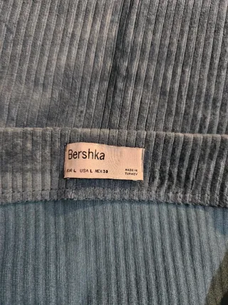 Falda larga azul con abertura