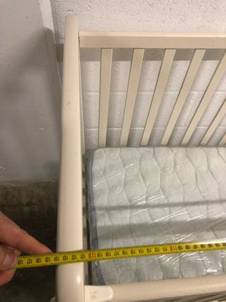 Cuna de bebé color crema/blanco