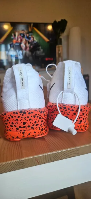 Zapatillas de correr / running en color blanco con