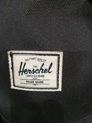 Mochila Herschel pequeña negra
