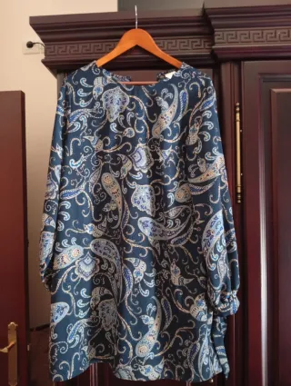 Vestido estampado beige y azul