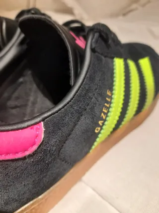 Adidas Gazelle Negras y Fucsia Nuevas