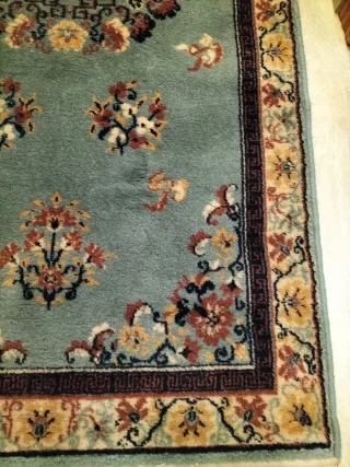 Alfombra antigua de lana