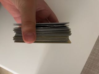 Paquete de 5 cartas Pokémon.
