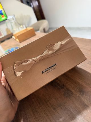 Gafas de sol nuevas Burberry rosas y plateadas