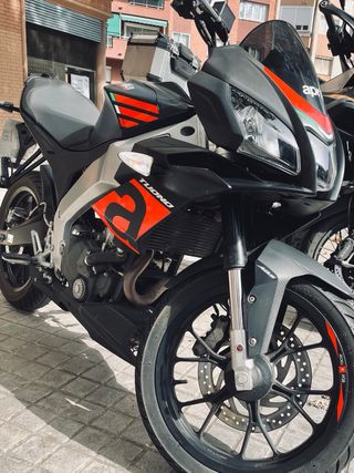 Aprilia Tuono 125 (2020)