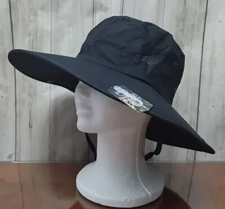 REBAJA. CHAMBERGO NEGRO CON REJILLA