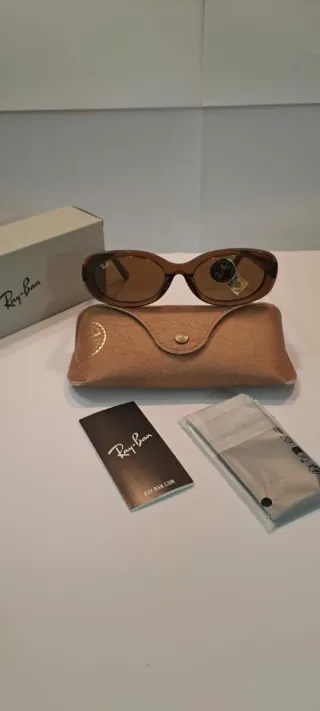 Occhiali da sole Ray-Ban 4441D