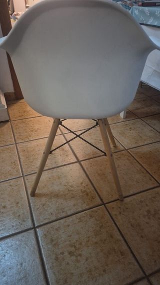 4 Sillas blancas Ikea