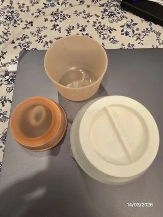 Lote 4 biberones + 2 tetinas flujo lento Suavinex