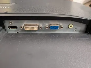 Monitor de 24 pulgadas (modelo AG Neovo L-W24)