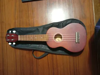 Ukelele Harley Benton Marrón