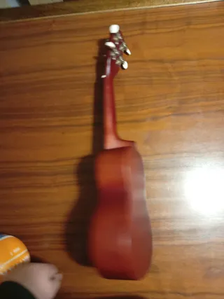 Ukelele Harley Benton Marrón