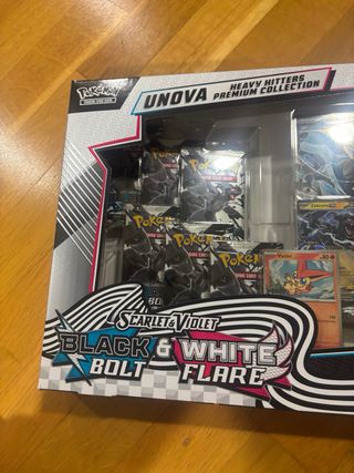 NUEVO Pokemon Unova Heavy Hitters Premium Collect
