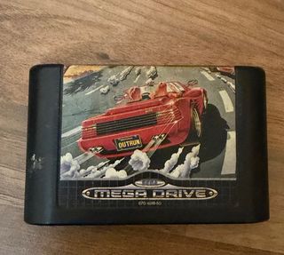 Cartuccia del videogioco Outrun per Sega Mega Drive