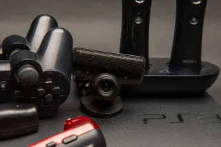 Consola PlayStation 3 PS3 1TB y mandos varios