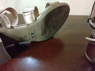 Sandali Nero Giardini oro