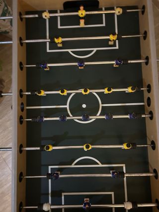 Futbolín de madera