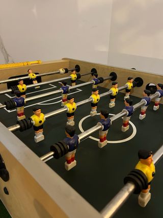 Futbolín de madera
