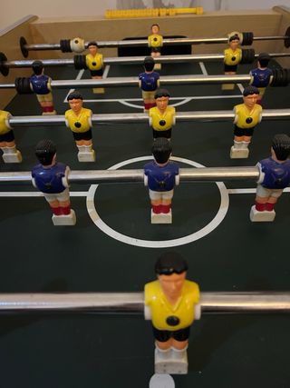 Futbolín de madera