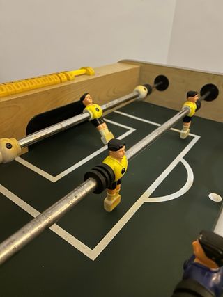 Futbolín de madera