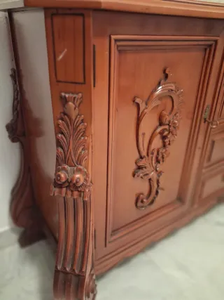 Mueble recibidor madera y mármol