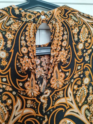 Vestido estampado naranja y negro