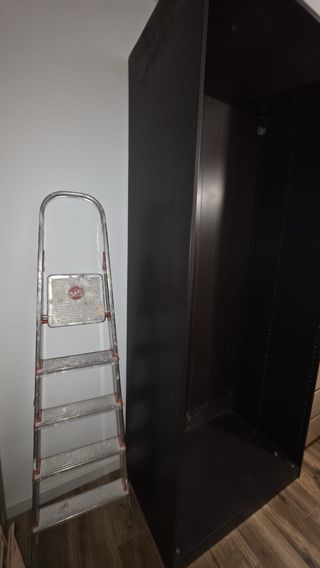 Estructura armario PAX marrón/negro - gratis