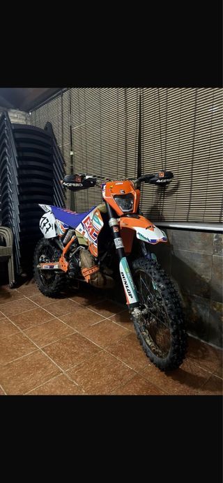 KTM 250 EXC Enduro Moto Naranja