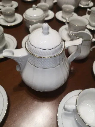 Servizio di piatti più tazze Bavaria 12 persone