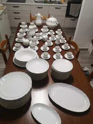 Servizio di piatti più tazze Bavaria 12 persone