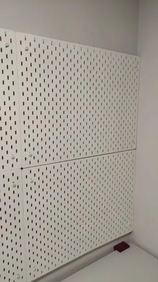 Tableros perforados Skadis de Ikea 76x56 cm