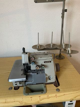 Máquina Remalladora Brother