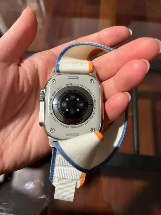 Apple Watch Ultra Arancione/Bianco