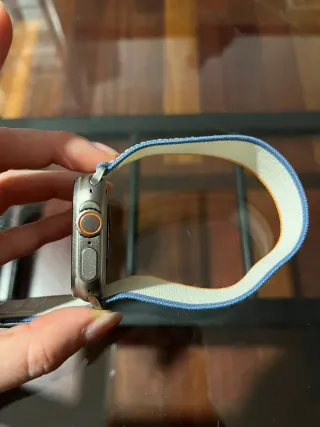 Apple Watch Ultra Arancione/Bianco