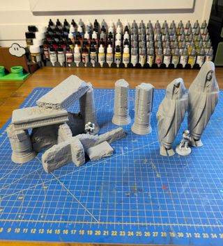 Escenografía: Templo Ruinas, Pareja de Estatuas