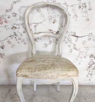 LIQUIDACIÓN: 2 Sillas Isabelinas Madera